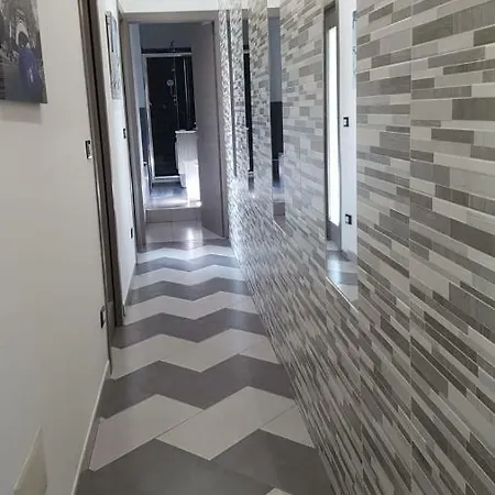House * مونتيرنزيو